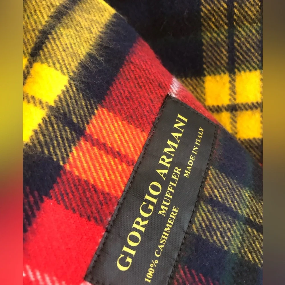 Giorgio Armani Muffler 100% Cashmere Tartan Plaid Fringe Wrap Scarf
